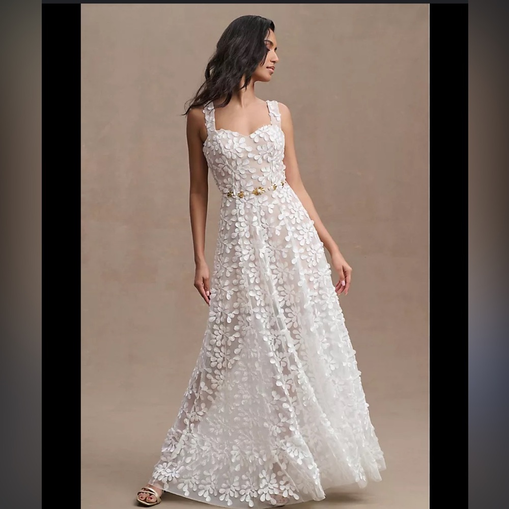 Dress The Population Anabel Sweetheart Embroidered Gown